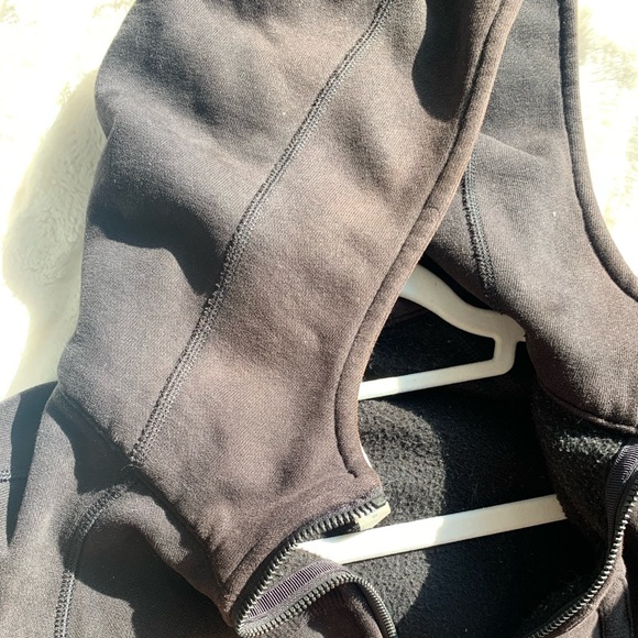Lululemon Scuba Hoodie - Picture 4 of 5